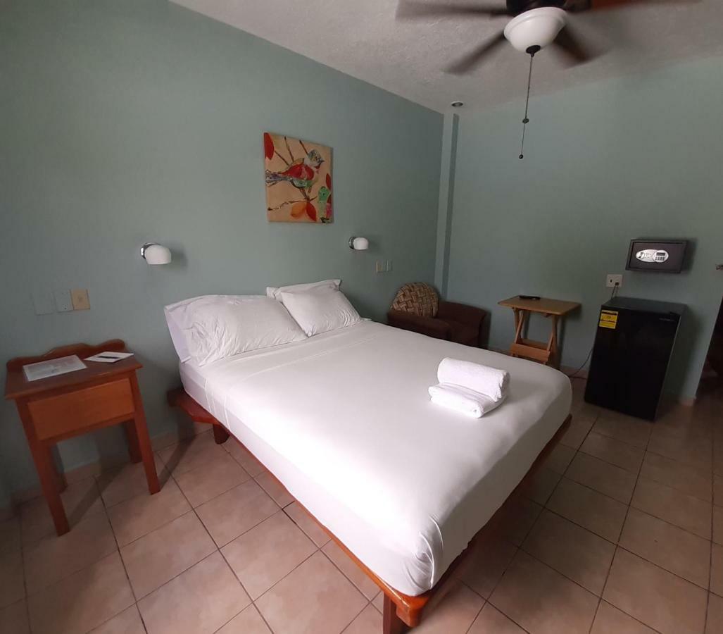 Maya Bella Downtown Hotel San Ignacio Exteriör bild